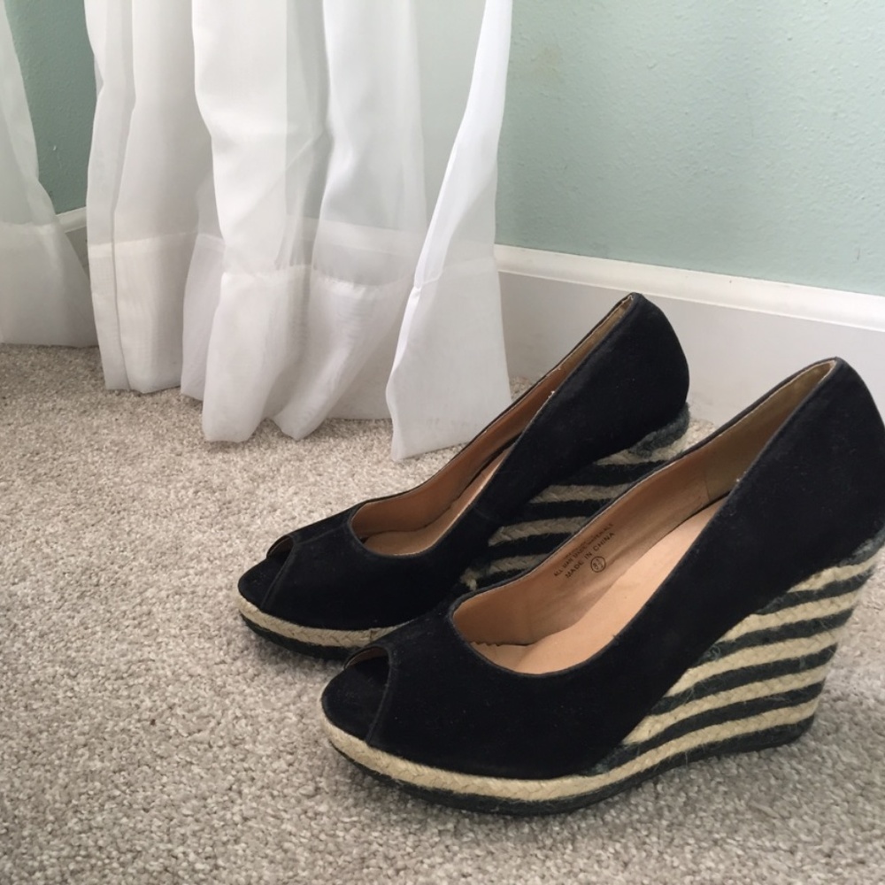 De Blossom Collection Peep Toe Wedges